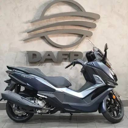 DAFRA CRUISYM 300 